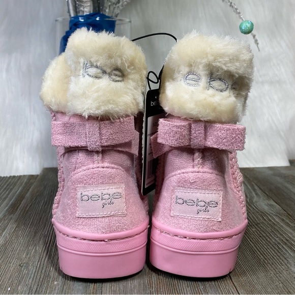 bebe Girls Mid Calf Suede Winter Boots Embellished with Fur Cuff & Back Bow
SZ 7 - Picture 4 of 10